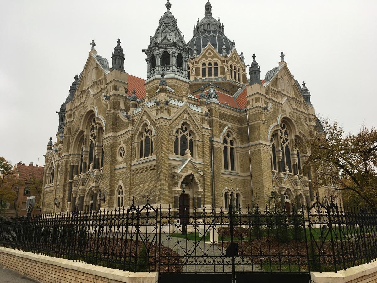 Gutenberg Apartments Szeged Buitenkant foto